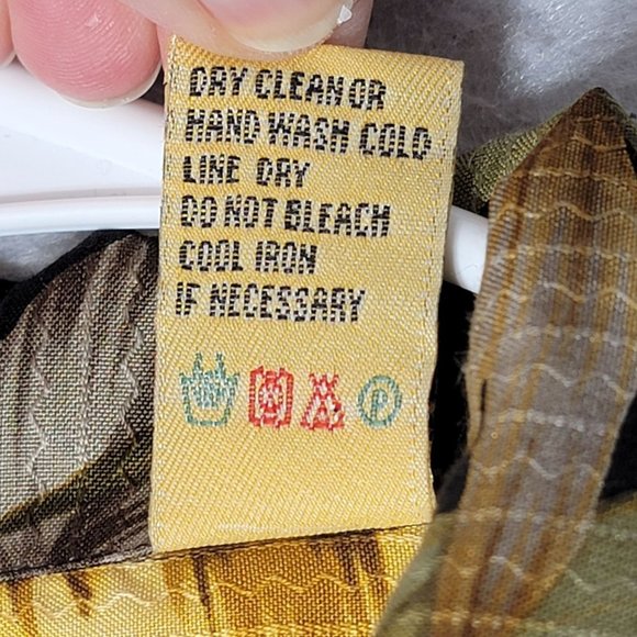 Jos A Bank 100% Silk Hawaiian Shirt XL Floral Tropical Short Sleeve Casual Vacy - Picture 10 of 11